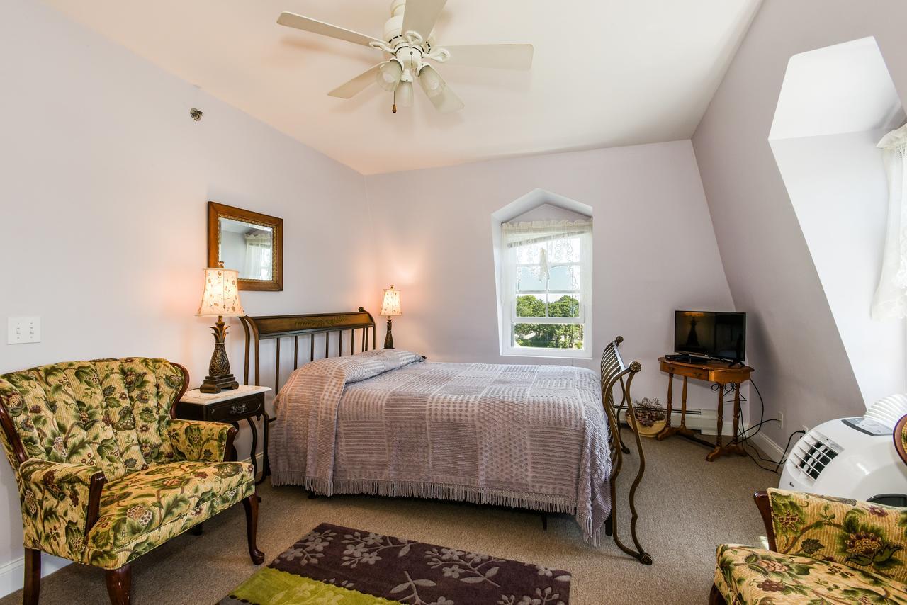Payne'S Harbor View Inn New Shoreham Buitenkant foto